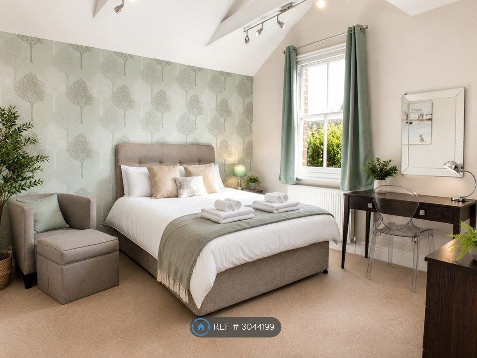 Property photo 1 of 14 Room 3
