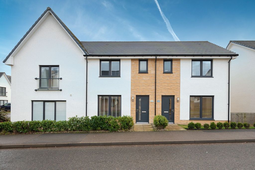 Property photo 1 of 28