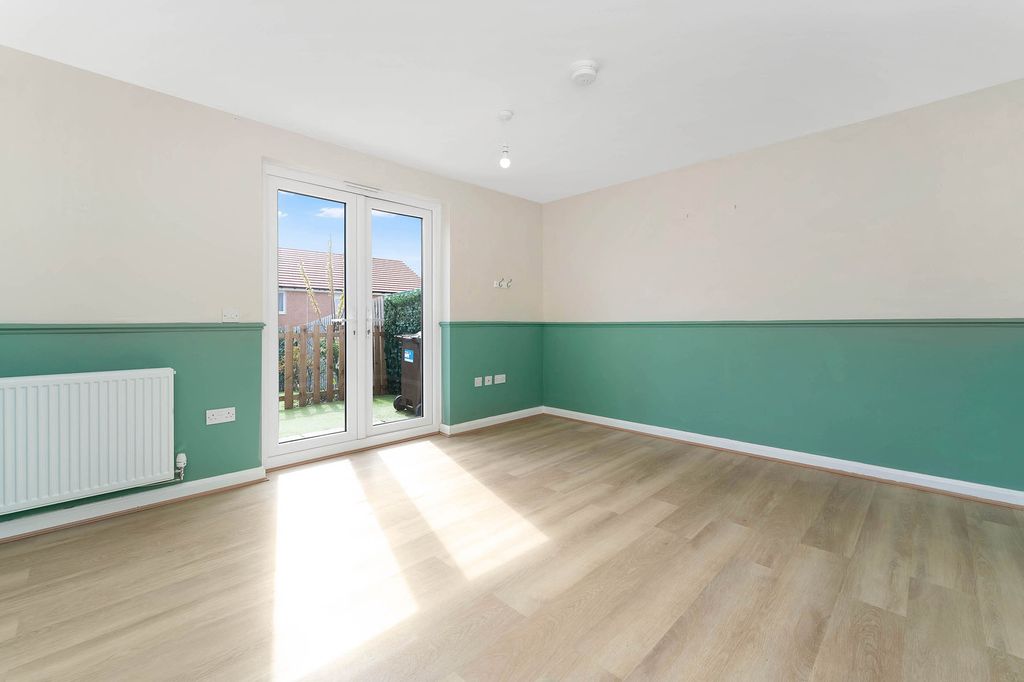 Property photo 2 of 8 Property Image 2