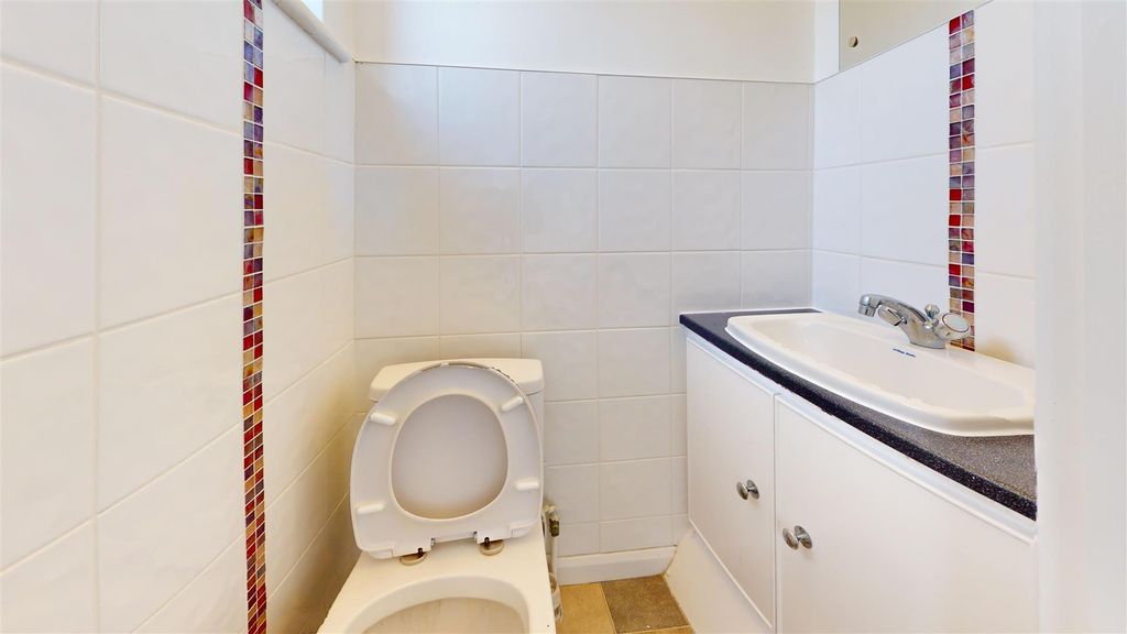 Property photo 3 of 12 267-Park-Road-Bathroom.Jpg