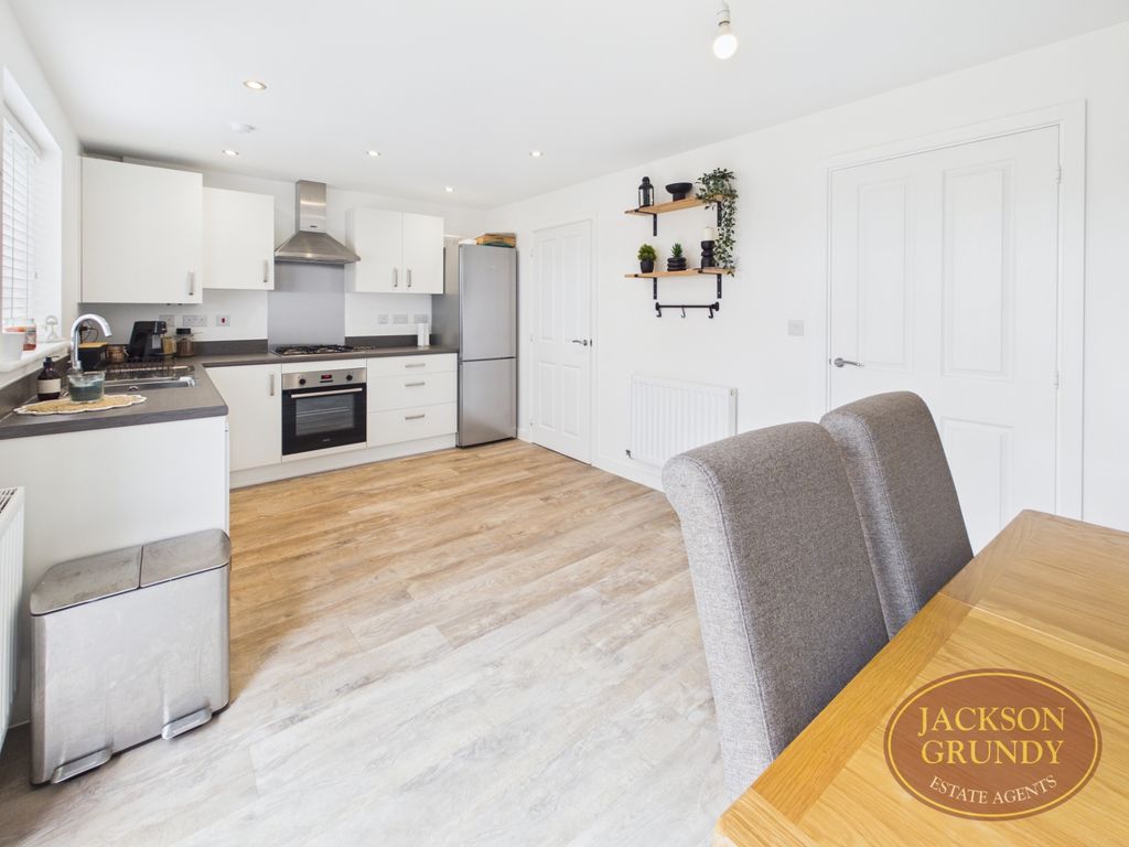 Property photo 2 of 16 Reed Place