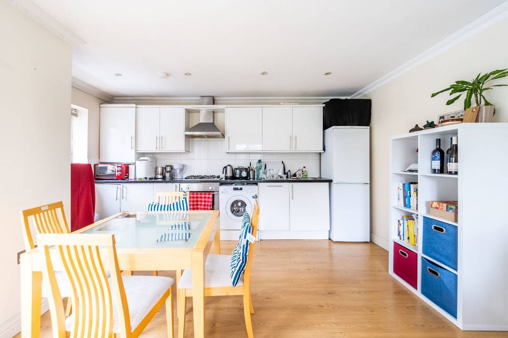Property photo 1 of 5