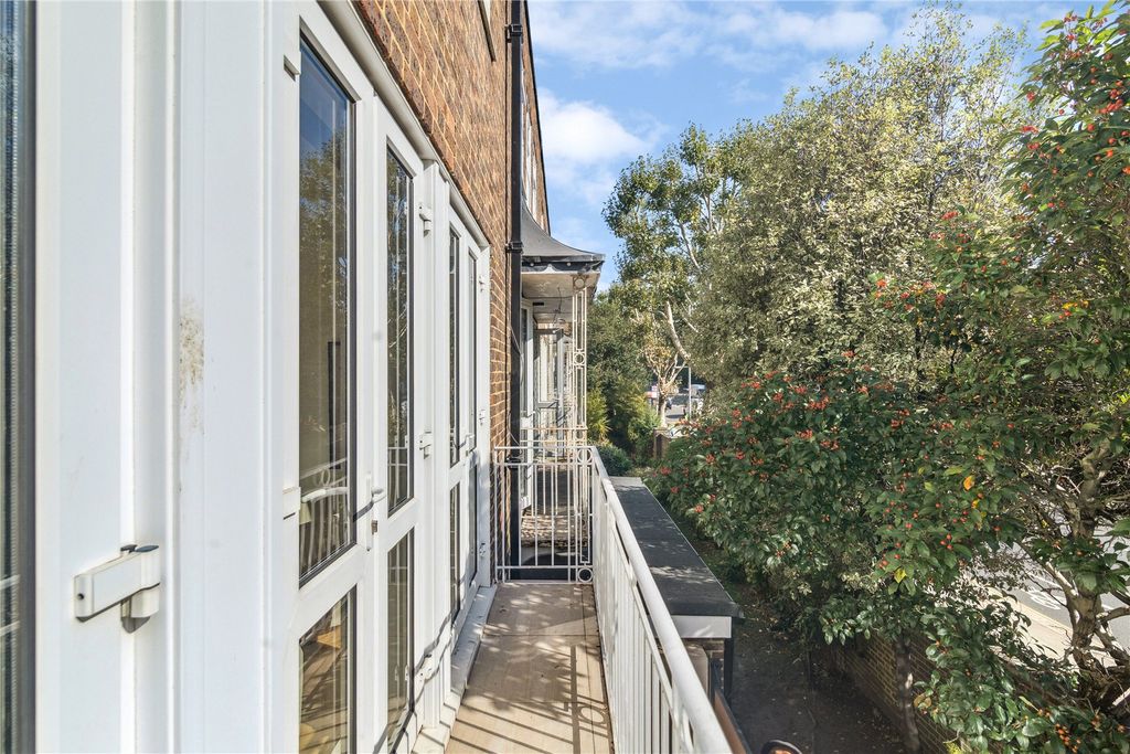 Property photo 3 of 24 Picture No. 18