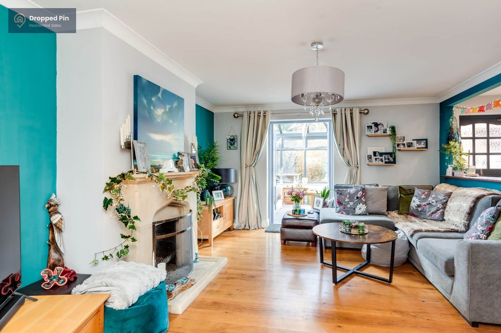 Property photo 1 of 25