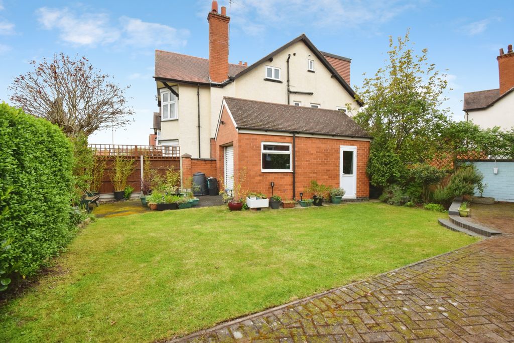 Additional image 32 of 4 bed semi-detached house for saleHolmfield Road, Leicester LE2