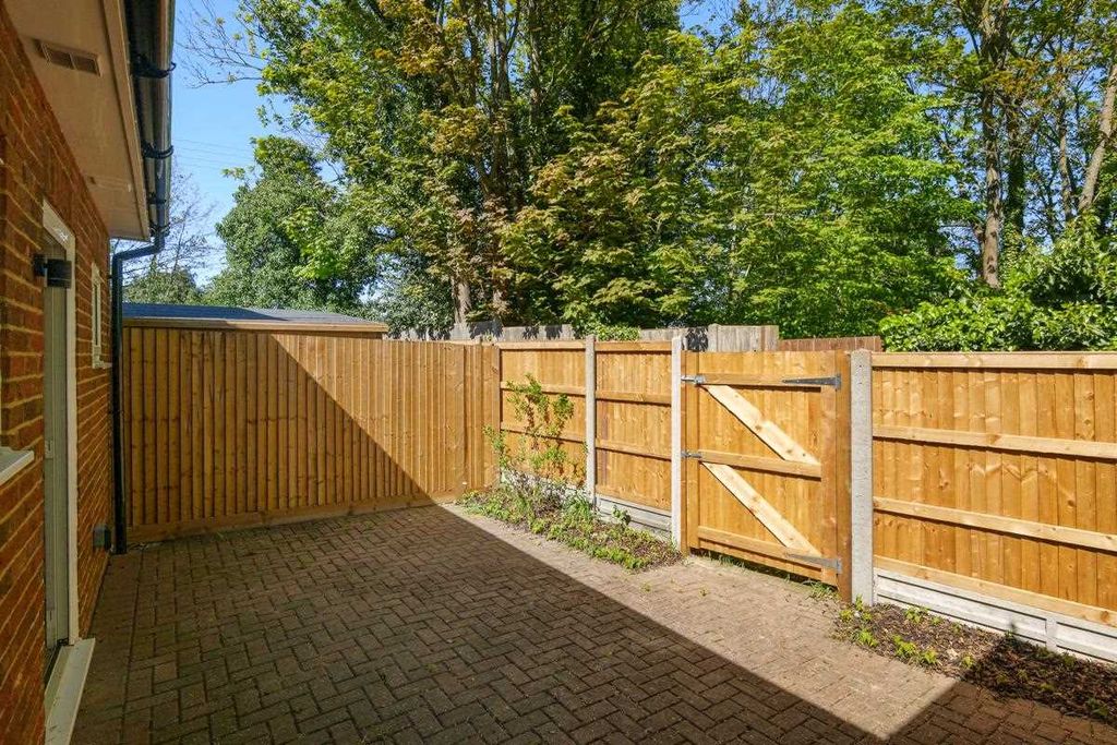 Property photo 3 of 9