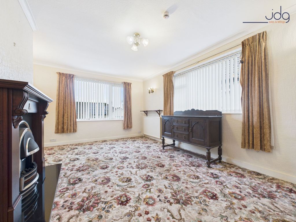 Property photo 3 of 15 Living Room