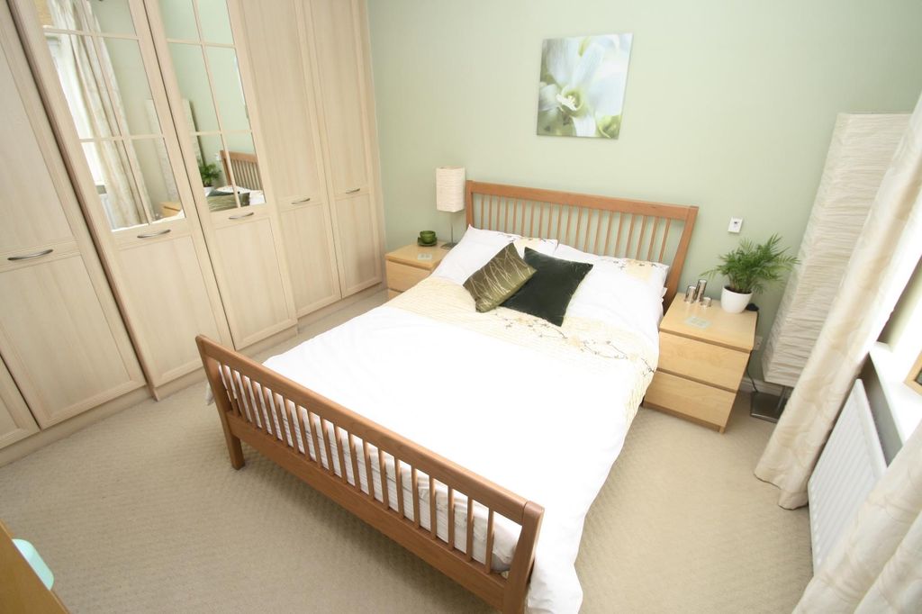 Property photo 3 of 14 Bedroom