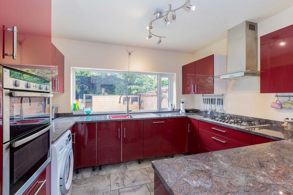 Property photo 2 of 13