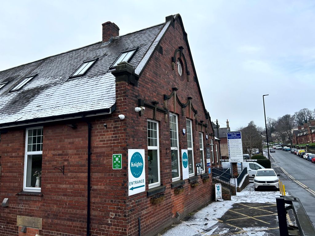 Property photo 1 of 5