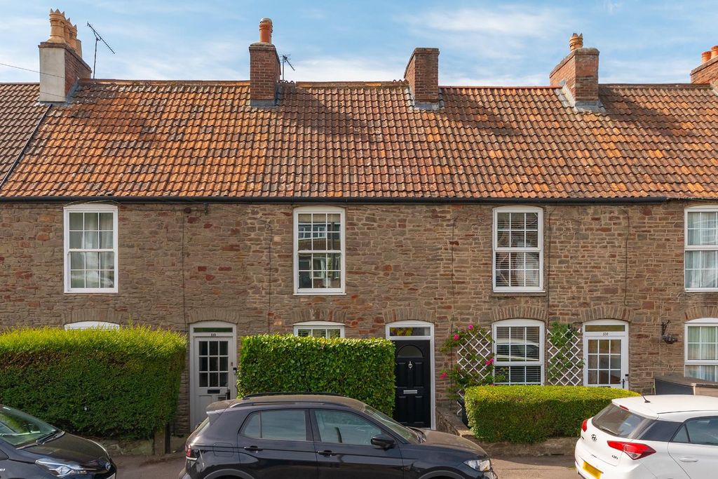 Property photo 2 of 35 1B0R8We - External B.Jpg