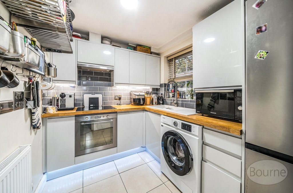 Property photo 3 of 14 Picture No. 08