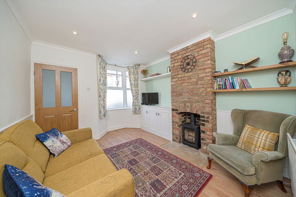Property photo 2 of 9