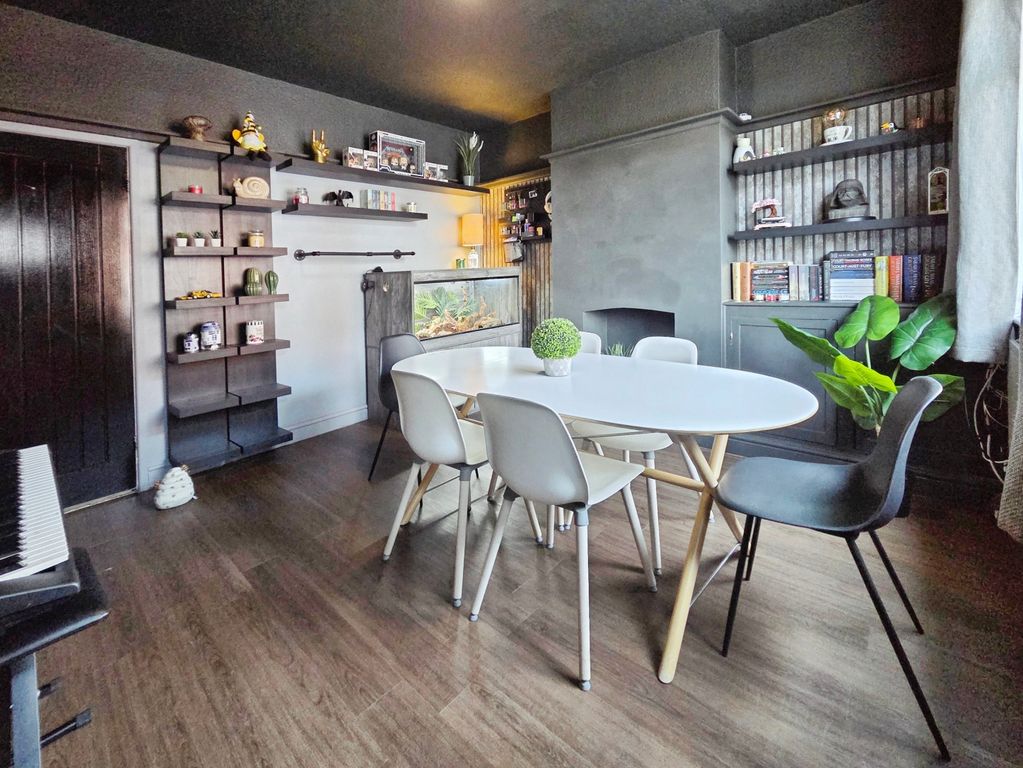 Property photo 3 of 21 Aeb636Da-1000148164