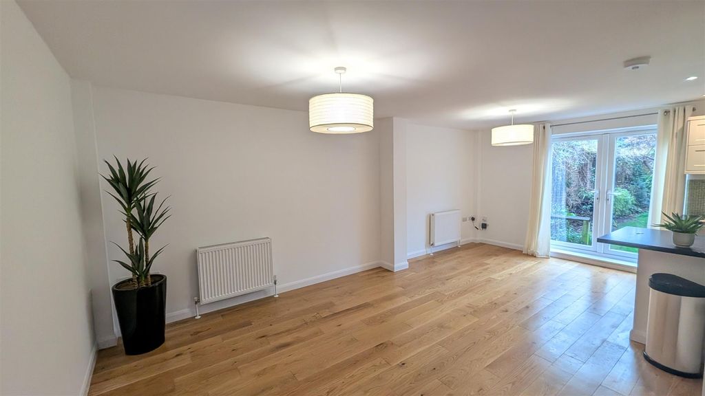 Property photo 3 of 11 Pxl_20260122_140946452.Jpg