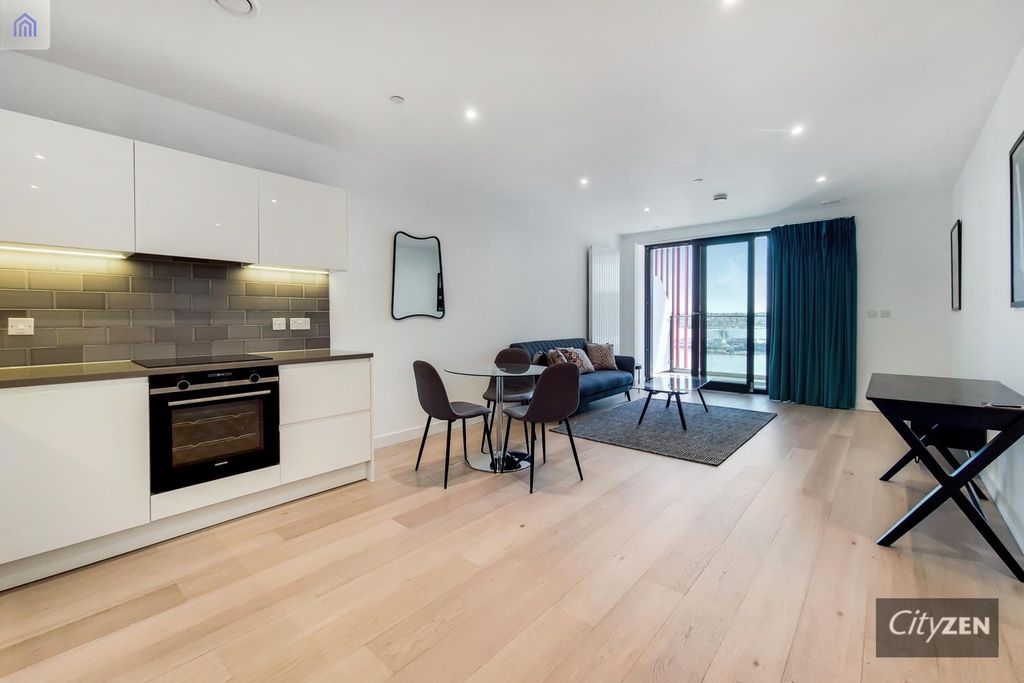 Property photo 1 of 15 Reception Room
