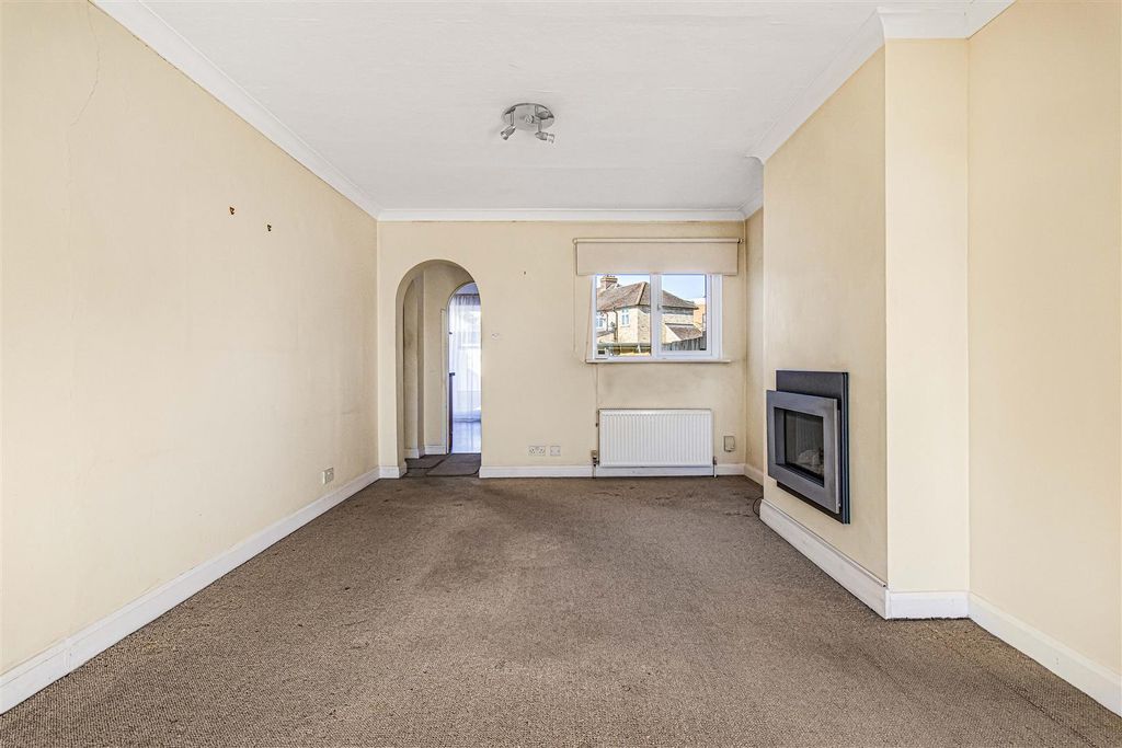 Property photo 3 of 17 20_78350.Jpg