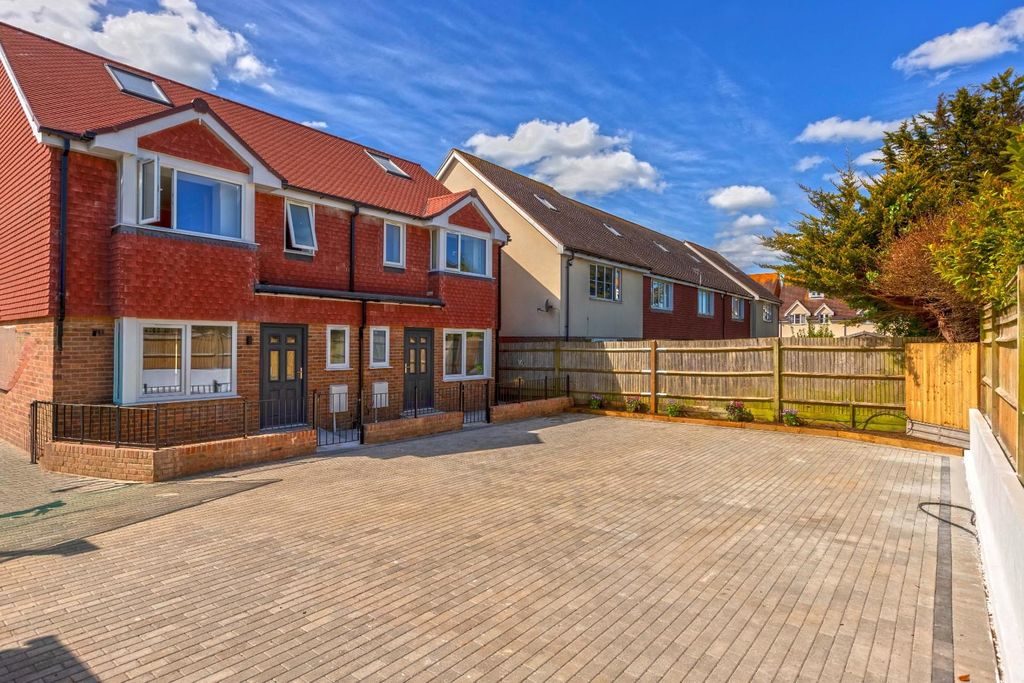 Property photo 1 of 14 Upper Shoreham Rd_1.Jpg