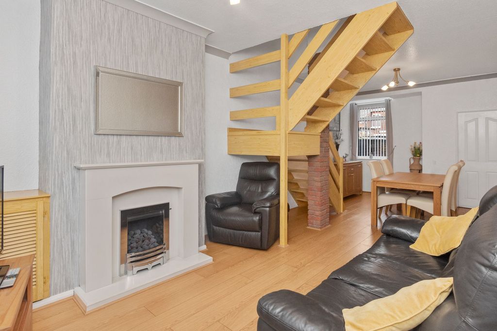 Property photo 3 of 23