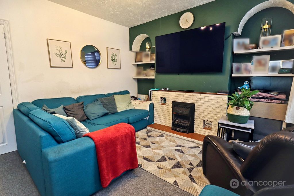 Property photo 3 of 17 5150592