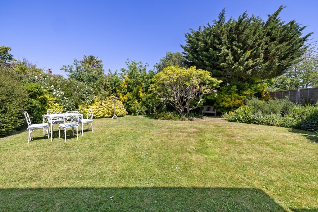 Property photo 3 of 10