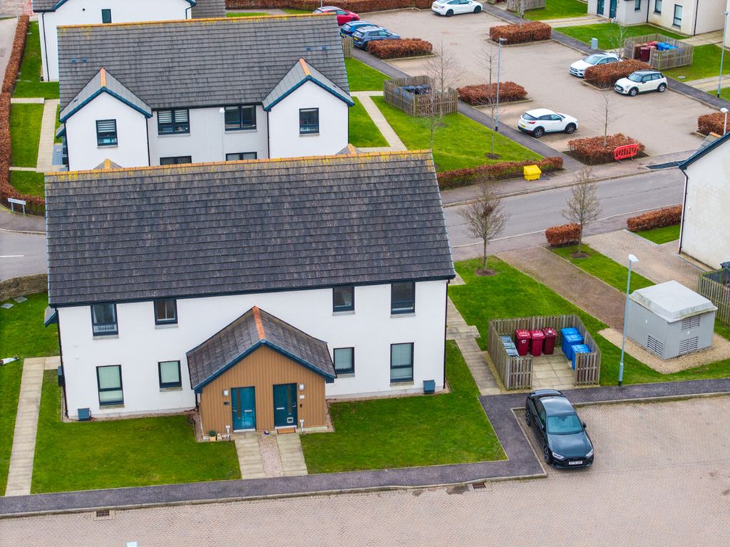 Property photo 2 of 25