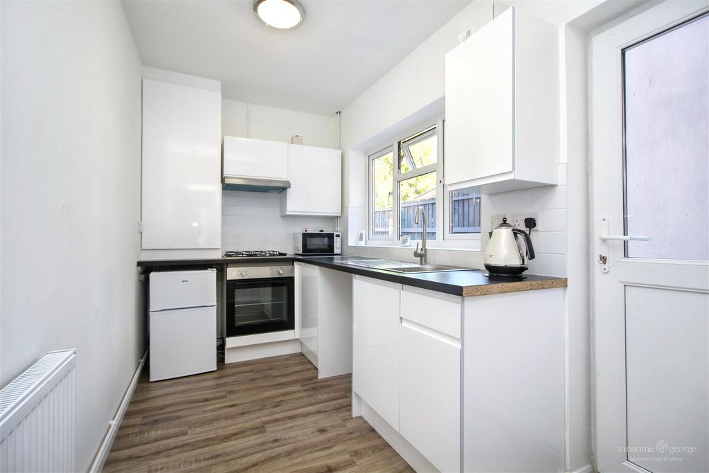 Property photo 2 of 16 Re-Fitted Kitchen