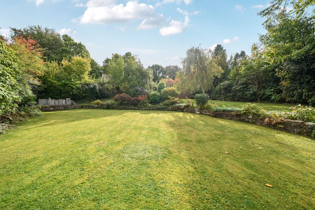 Property photo 3 of 28