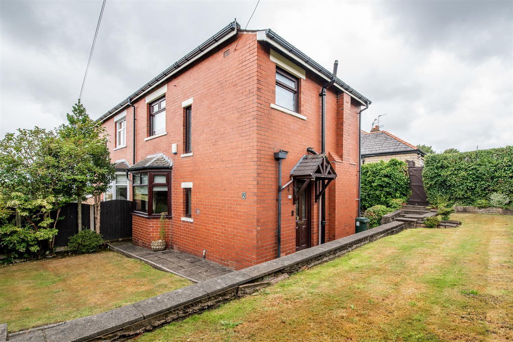 Property photo 1 of 19 Front Ecternal