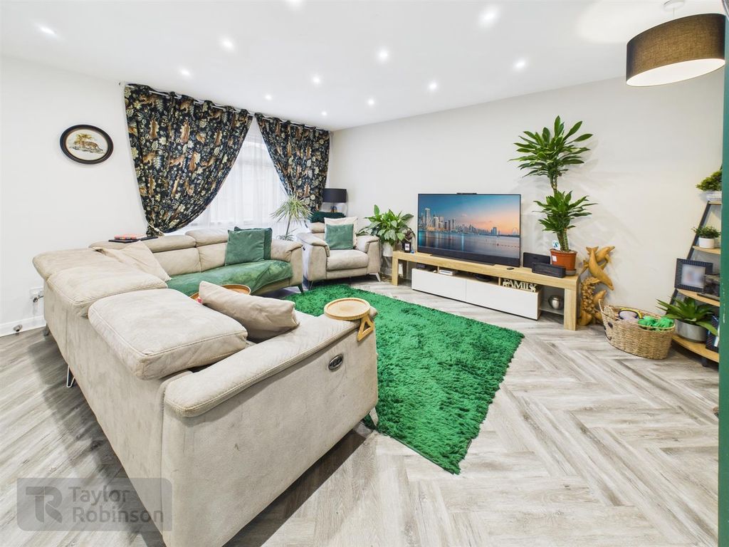 Property photo 2 of 14 Cam02600G0-Pr0638-Still003.Jpg