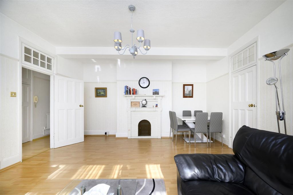 Property photo 3 of 11 P09.Jpg