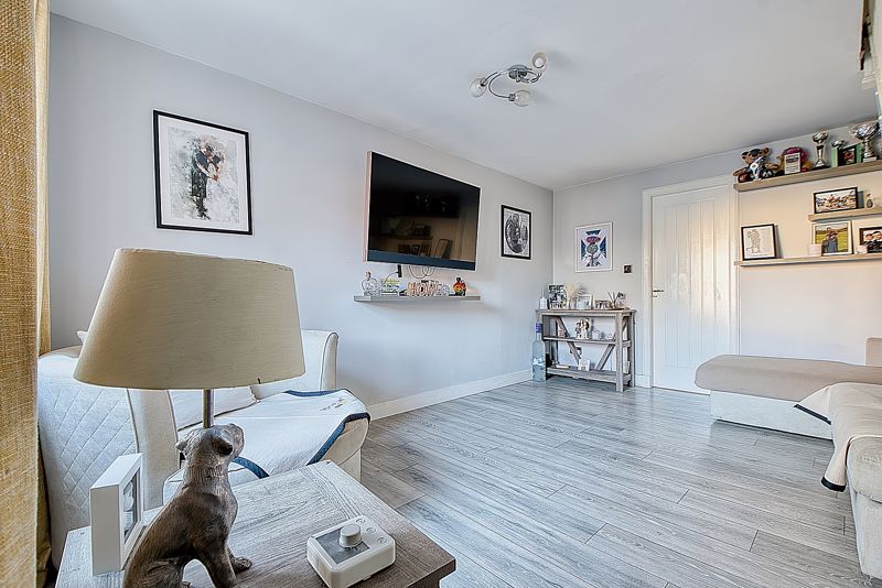 Property photo 3 of 18 Living Room