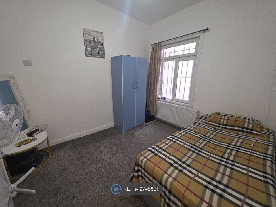 Property photo 3 of 8