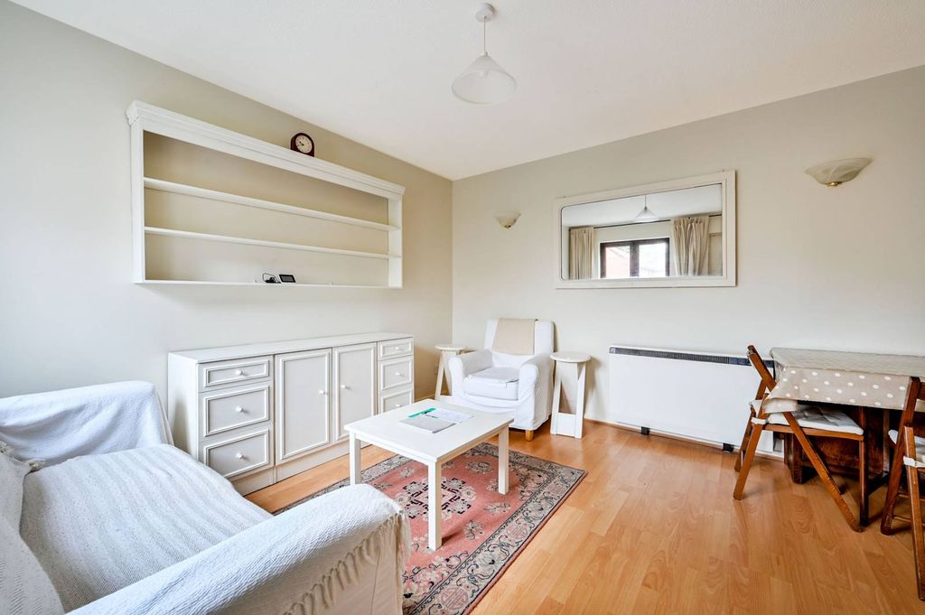 Property photo 3 of 7