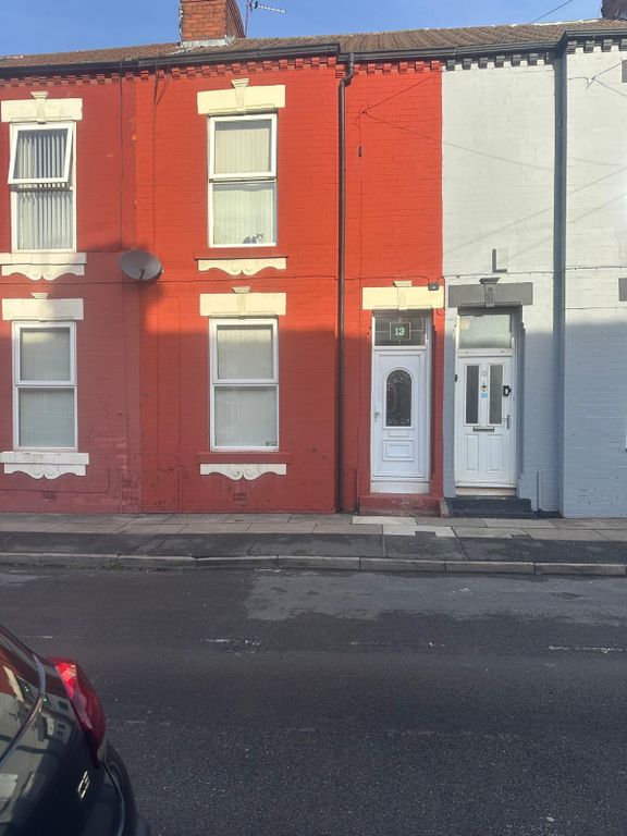 Property photo 1 of 3