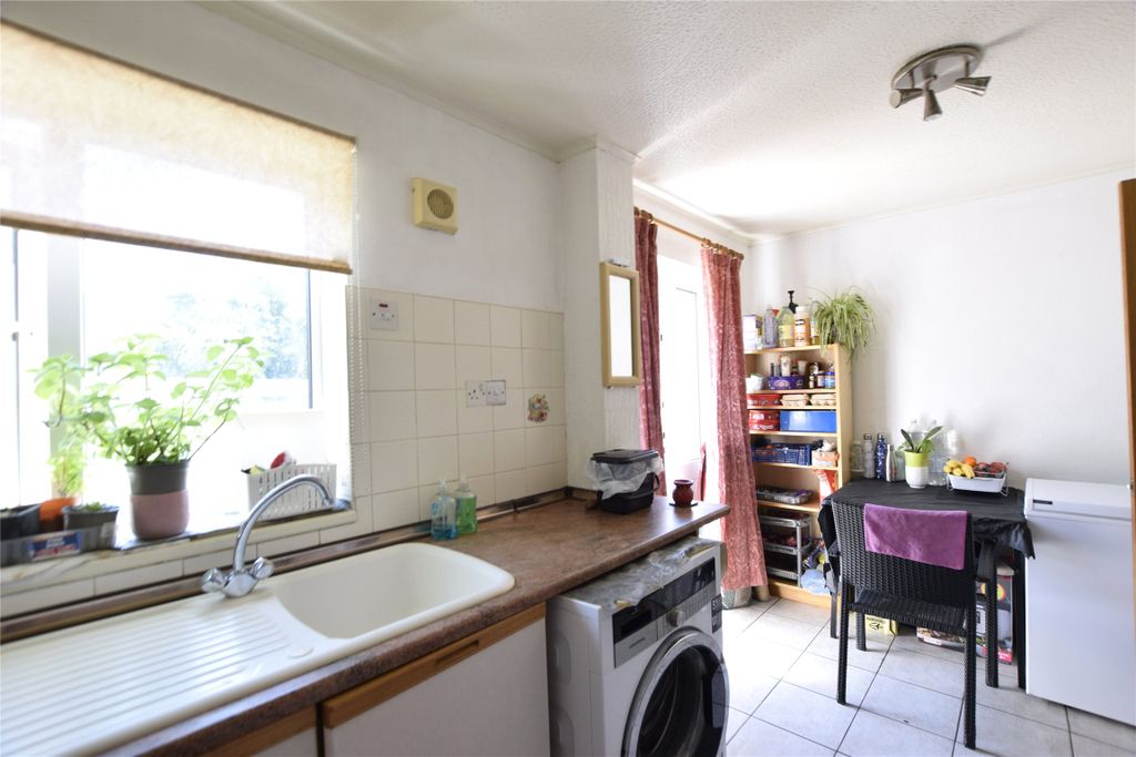 Property photo 3 of 13 Kitchen