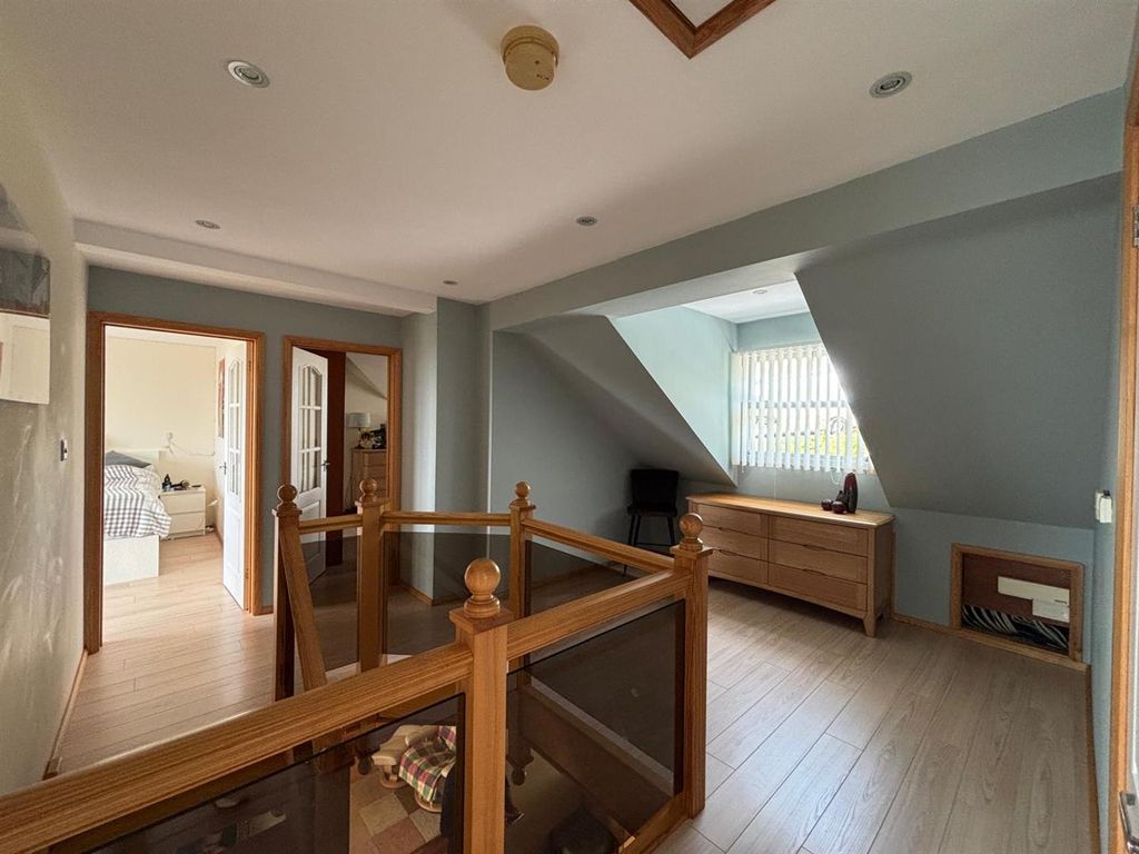 Additional image 9 of 6 bed detached house for saleStradey Hill, Pwll SA15