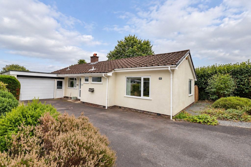 Property photo 1 of 27 Picture No. 18