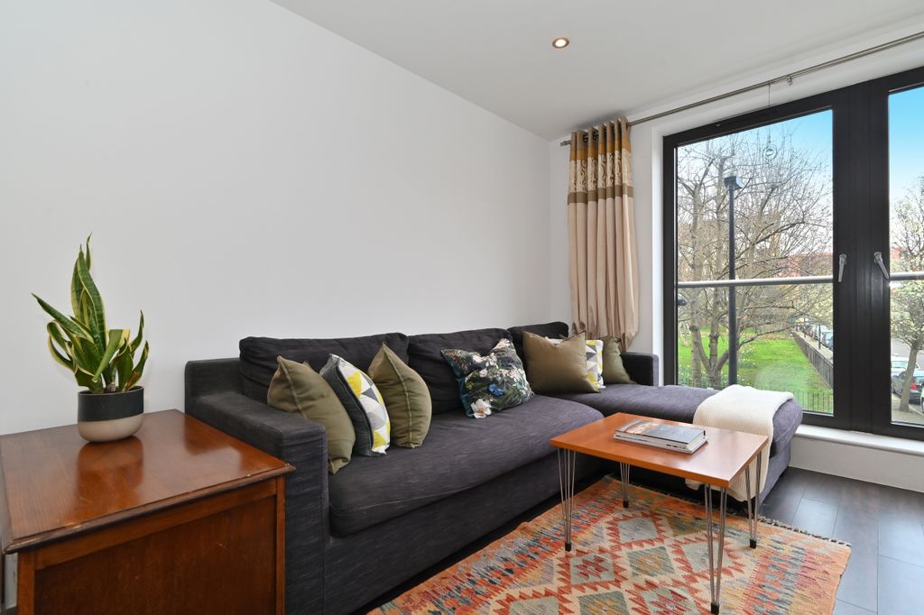 Property photo 3 of 16 9-Newton-Court (7).Jpg