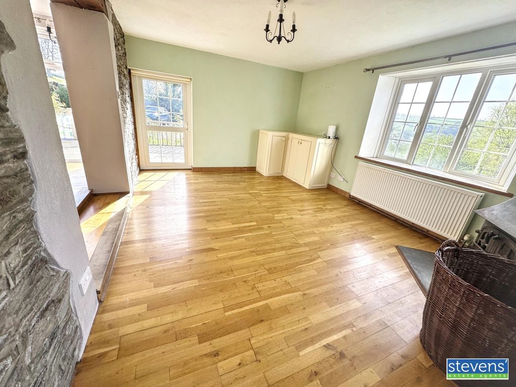 Property photo 3 of 21 Img_9017