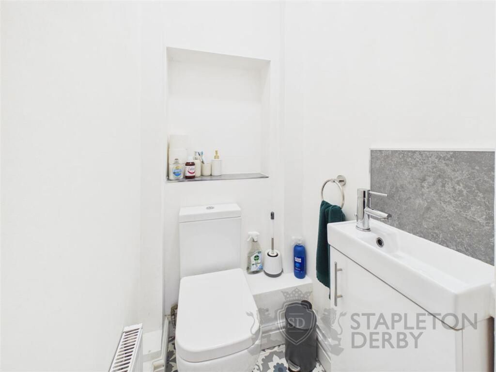 Property photo 2 of 28