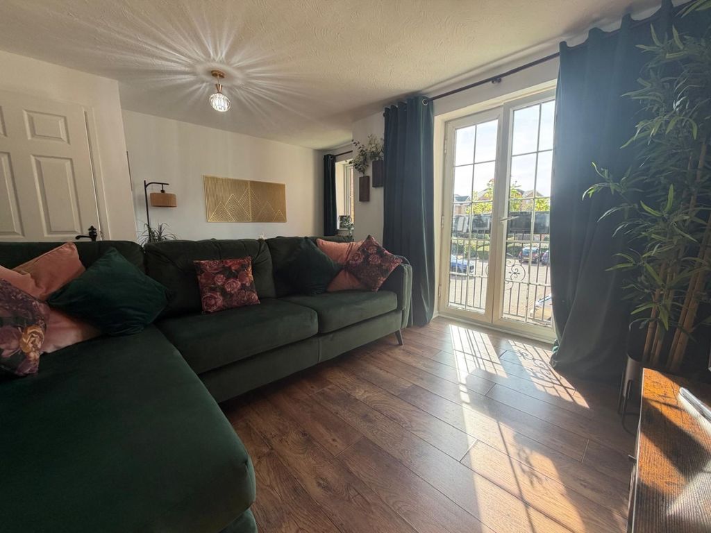 Property photo 1 of 11 Eaa5B8c4-04Ac-48d5-A34E-Cf45142A7Cef