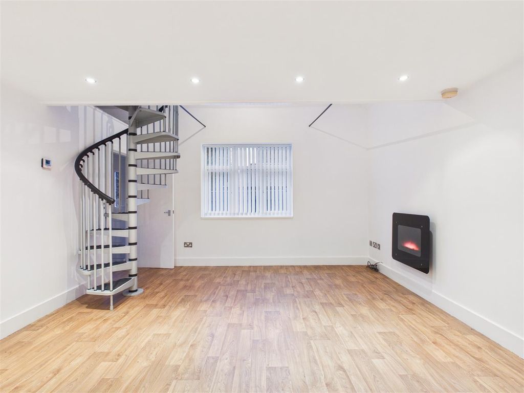 Property photo 2 of 10 Cam05193G0-Pr0119-Still004.Jpg