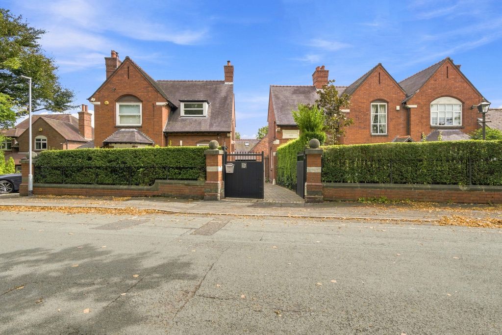 Property photo 1 of 49