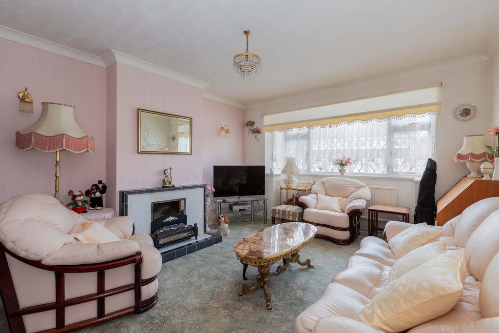 Property photo 3 of 14