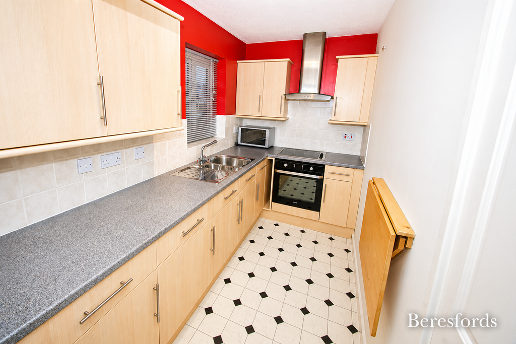 Property photo 2 of 7 Kitchen