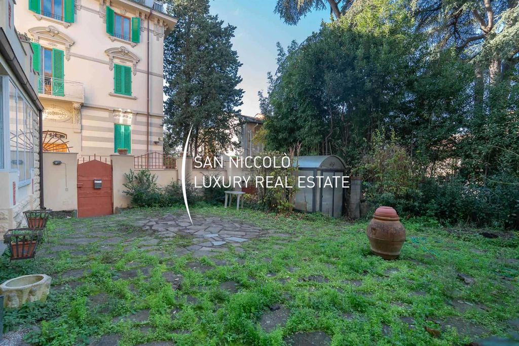 Property photo 2 of 39