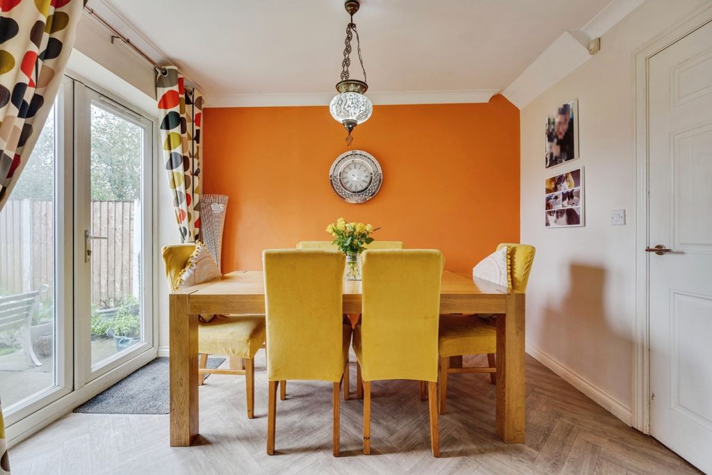 Property photo 3 of 19 Pbox-Img.Jpg