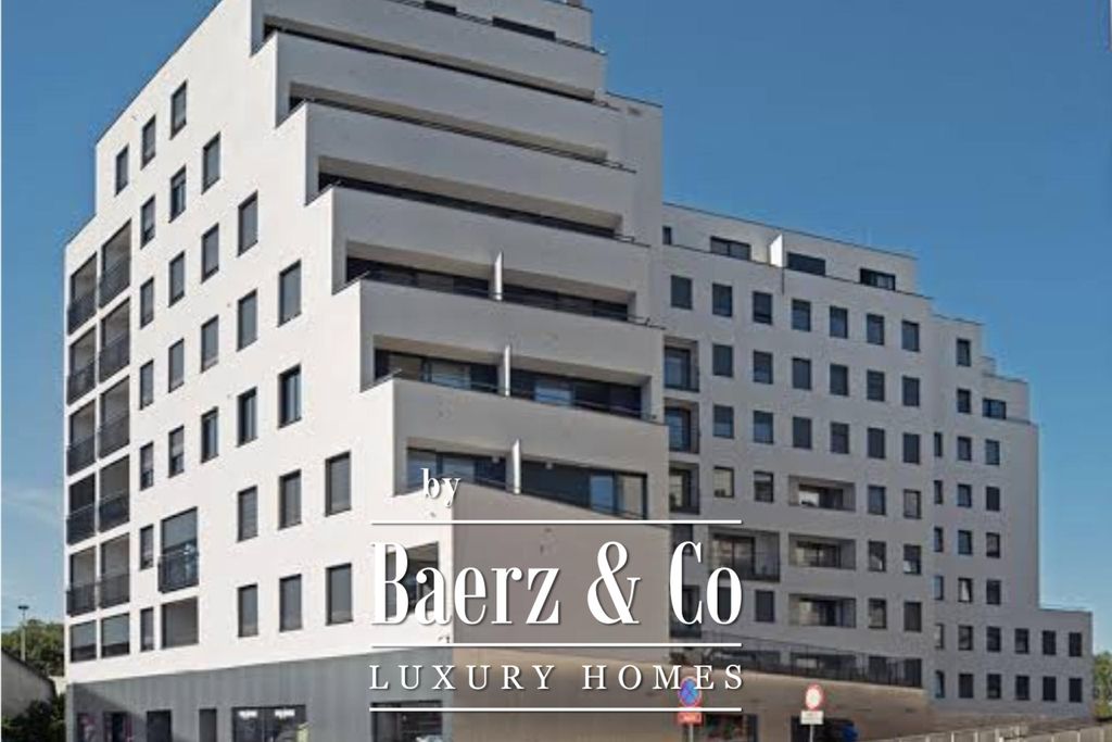 Property photo 1 of 2