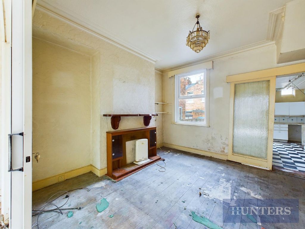 Property photo 3 of 10 Cam03407G0-Pr0349-Still004.Jpg